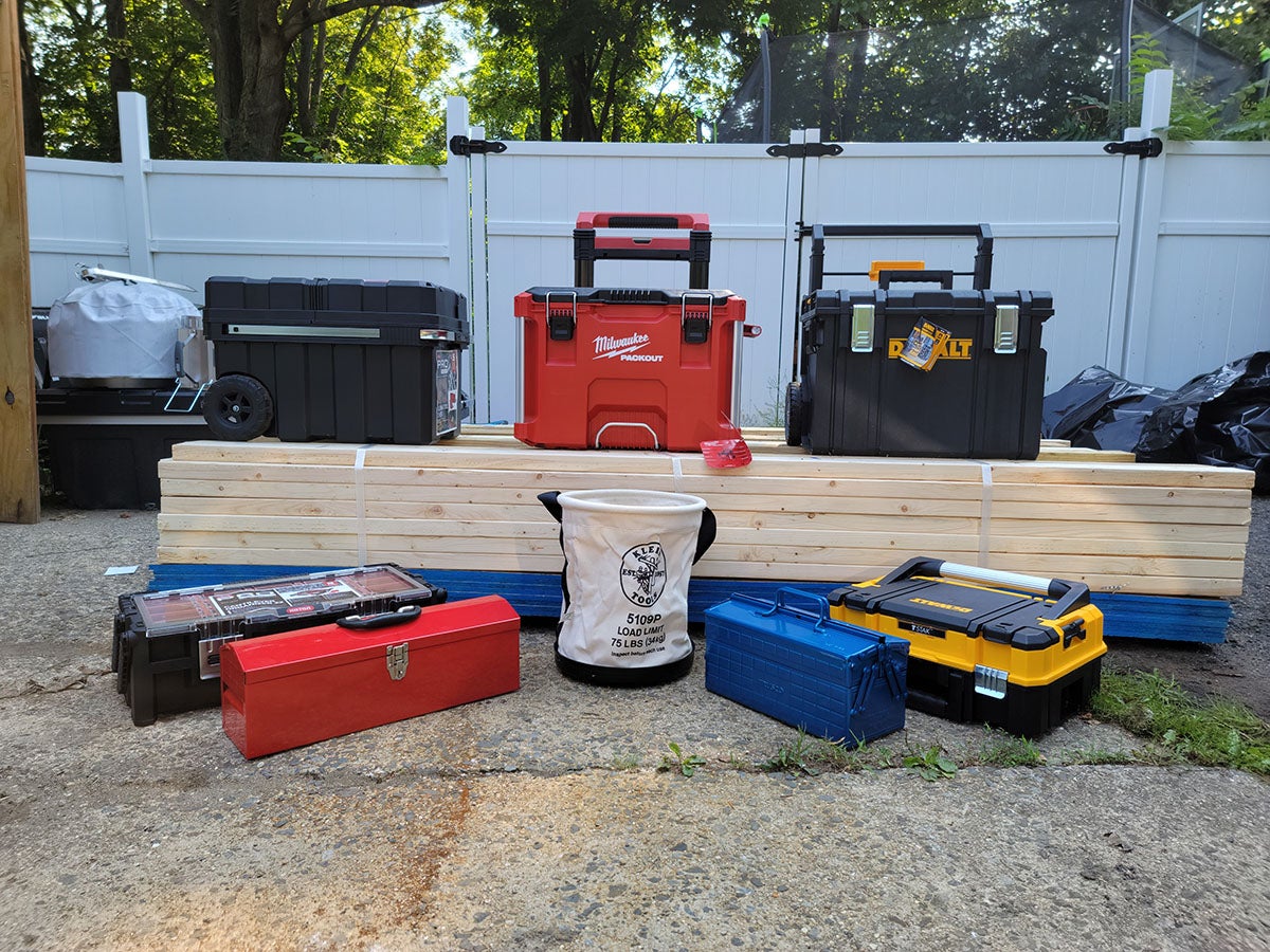 What are the Advantages of a Rolling Tool Chest?